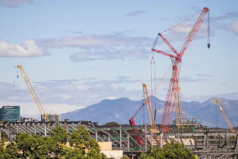 Construcción lidera el crecimiento del crédito bancario con alza de 31.3 % a mayo