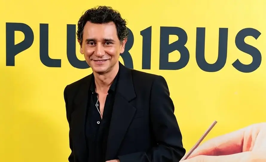 El colombiano Carlos-Manuel Vesga nominado por primera vez al Emmy, por "Pluribus"
