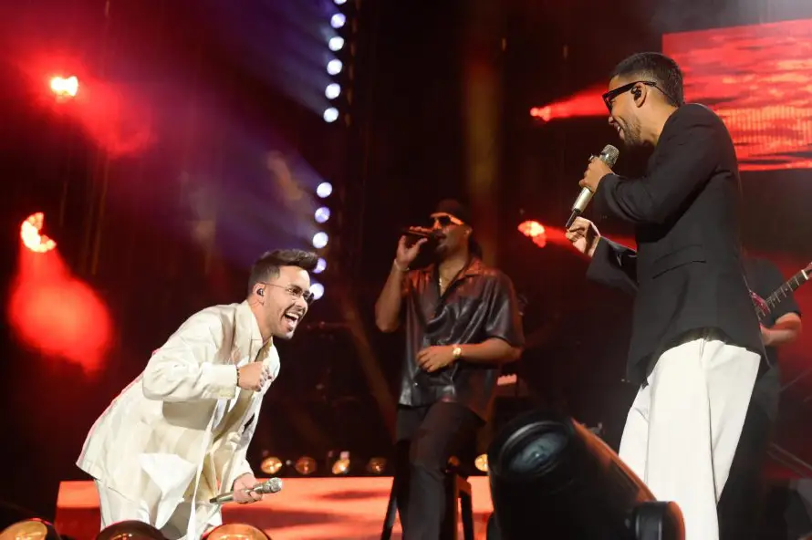 FOTOS: Romeo Santos y Prince Royce conquistan España antes de llegar a El Salvador