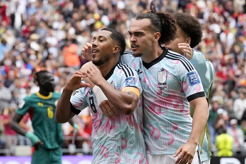 Un penalti en el minuto 125 clasifica a Bélgica tras remontar un 0-2