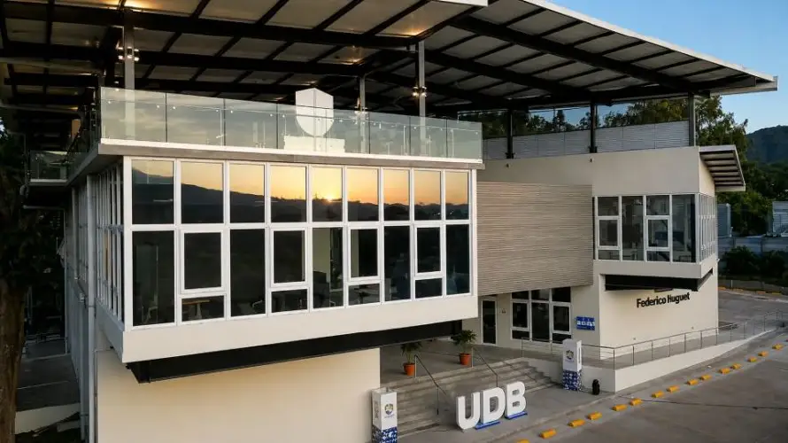 UDB inaugura el Edificio Federico Huguet en su campus de Antiguo Cuscatlán