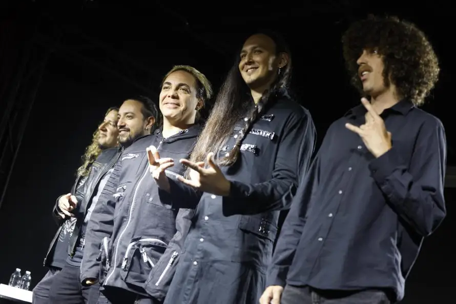 Cristian Castro retoma su lado metalero y vuelve con rock prehispánico