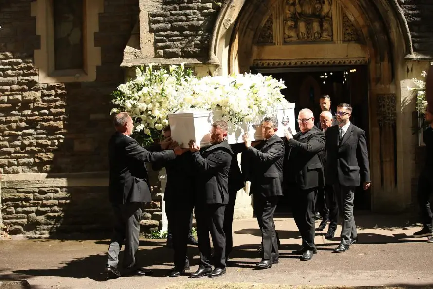 Funeral de Bonnie Tyler recordó a la estrella que nunca se comportó como una diva
