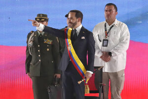 Colombia mueve a presos de "alto perfil" vinculados a las negociaciones para romper su estructura carcelaria