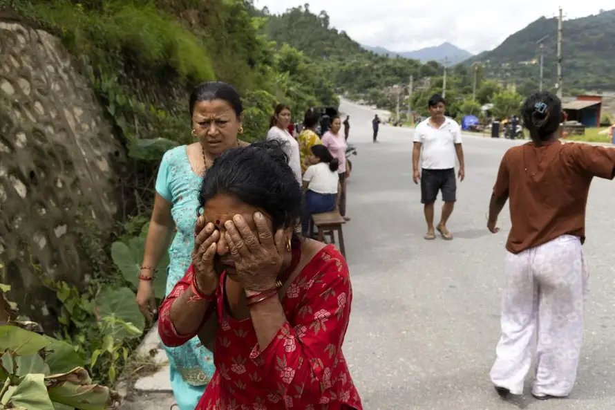Inundación deja 804 muertos entre Nepal y China