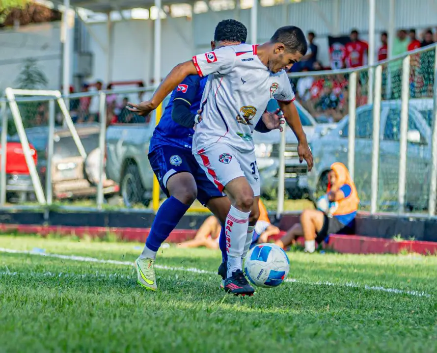 Atlético Balboa vence al Fuerte San Francisco con un gol sobre el final