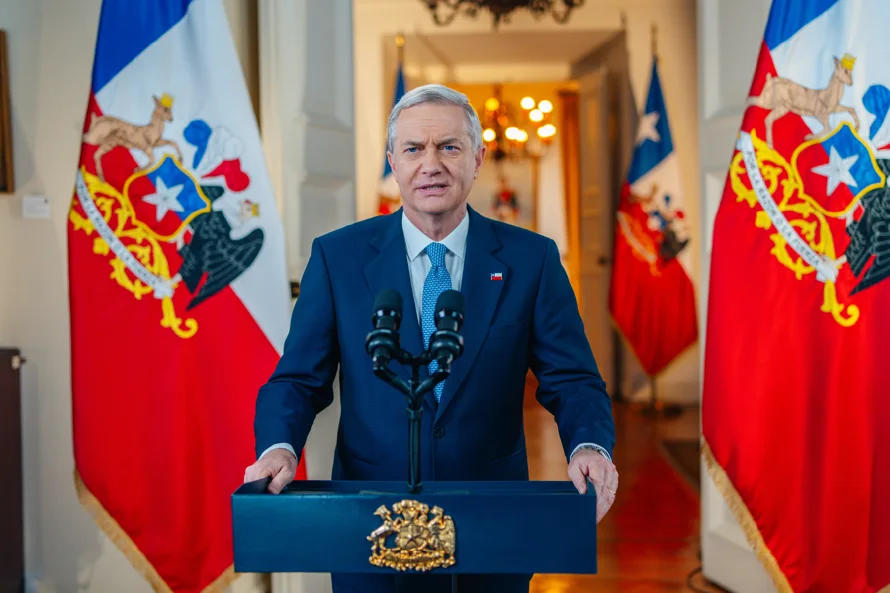 Presidente de Chile anuncia reforma constitucional en seguridad y promete "ampliar" acción ante el crimen