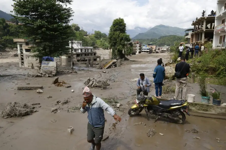 Suben a 95 los muertos y 600 desaparecidos en Nepal tras inundación