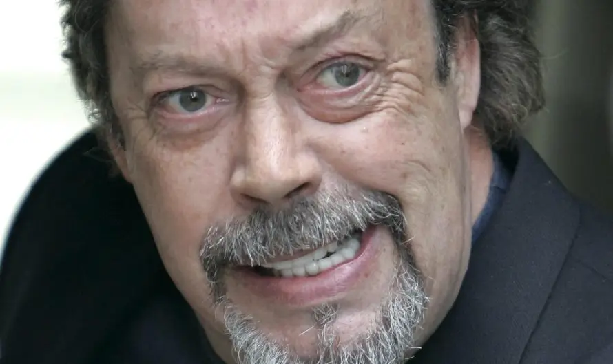La industria del cine rinde homenaje a Tim Curry, el villano de Hollywood