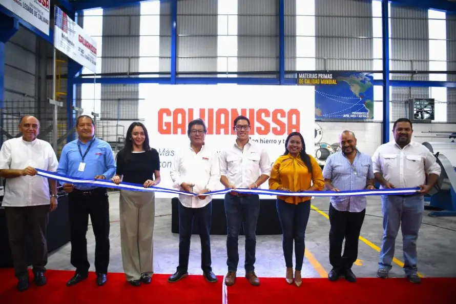 Galvanissa inaugura su Megaservicio N.º63 en Izalco, el primero con formato hiper en Sonsonate