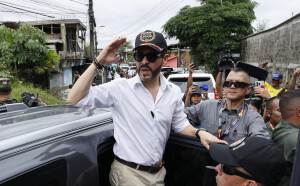 De la Espriella dona su primer salario a dos hogares geriátricos afectados por terremoto