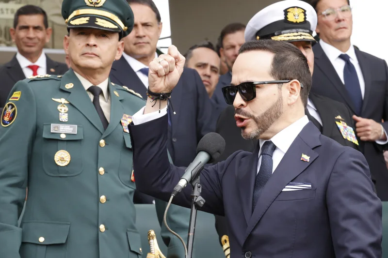 De la Espriella pone fin oficialmente a los procesos de diálogo abiertos por Petro con grupos armados
