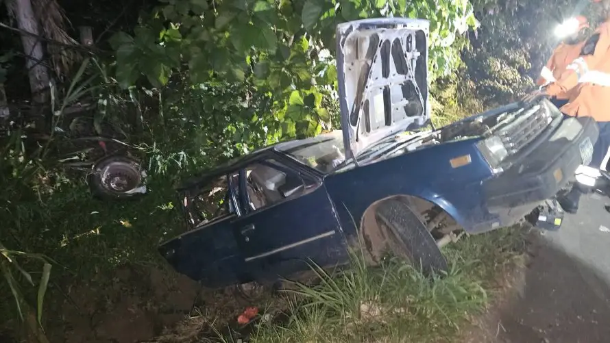 Accidente vehicular deja a dos personas muertas en Santa Ana