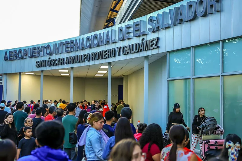 Ingresos por turismo alcanzan $2,100 millones en el primer semestre