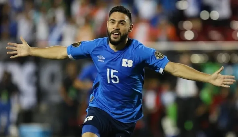 Alex Roldán y Brayan Gil lideran el top 10 de futbolistas salvadoreños más valiosos