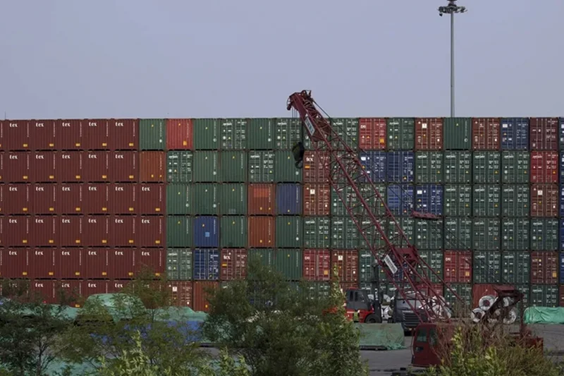 EEUU acusa a China de desviar productos a través de más de 40 países para eludir aranceles