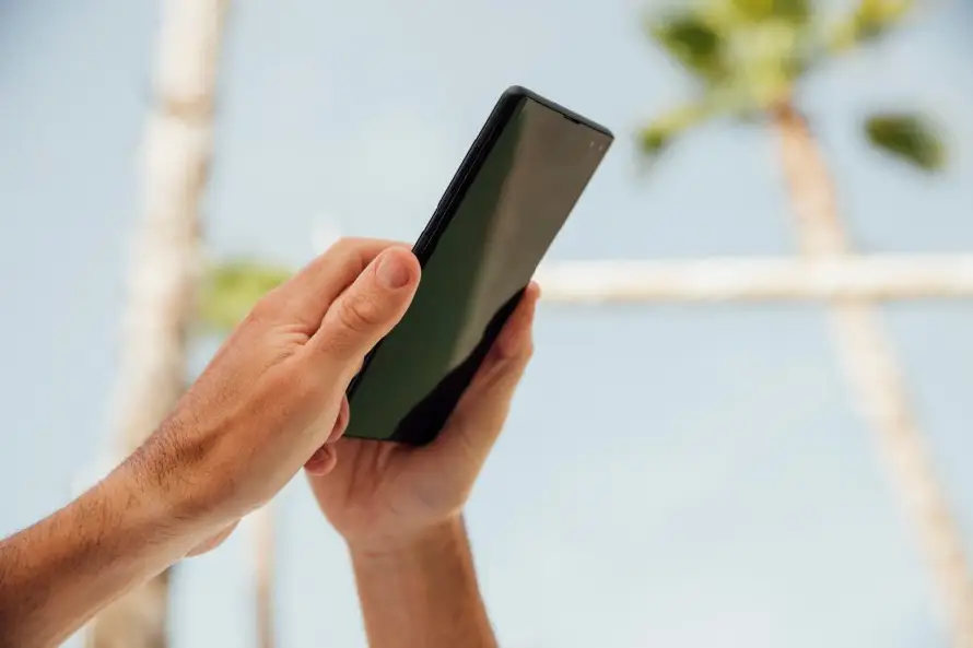 Iglesia católica mexicana pide regular uso de celulares en escuelas y educación digital