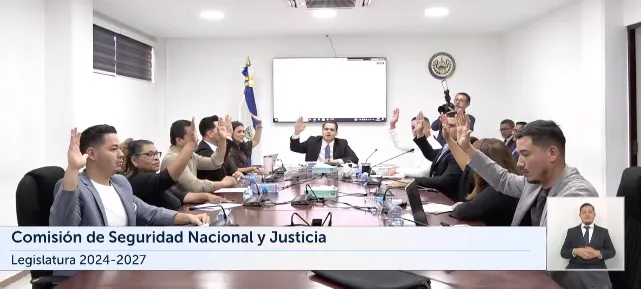 Diputados aprueban informes de labores de Seguridad y Defensa, solo leen un dictamen