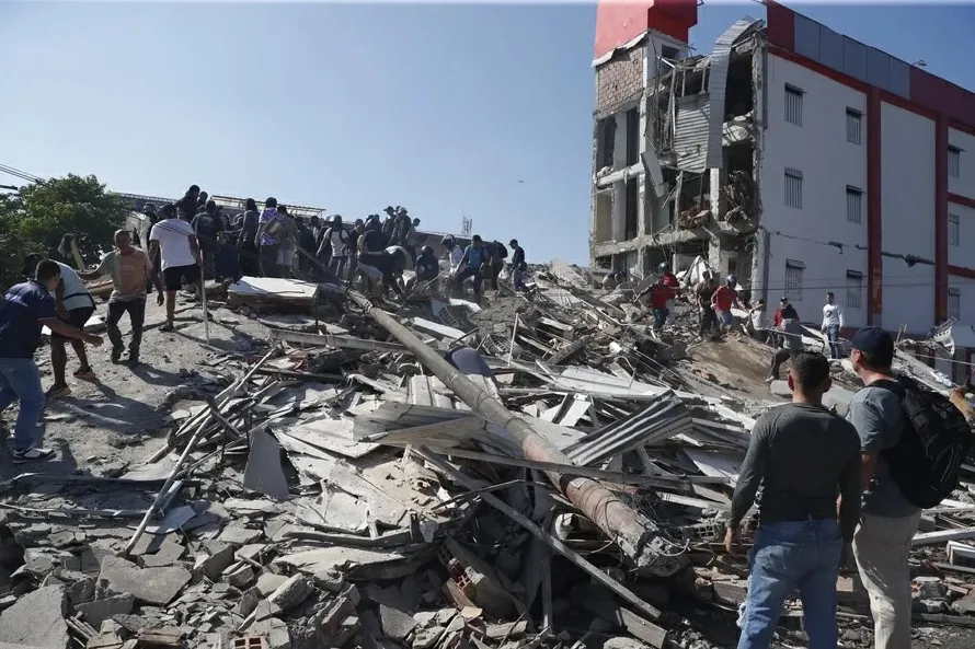 Bukele ofrece ayuda a Colombia tras fuerte terremoto