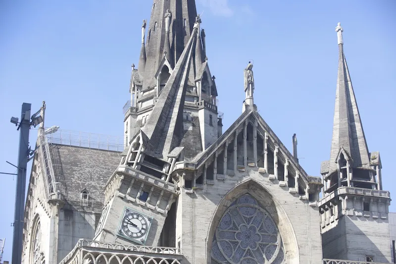 Terremoto mantiene en incertidumbre a histórica catedral de Colombia