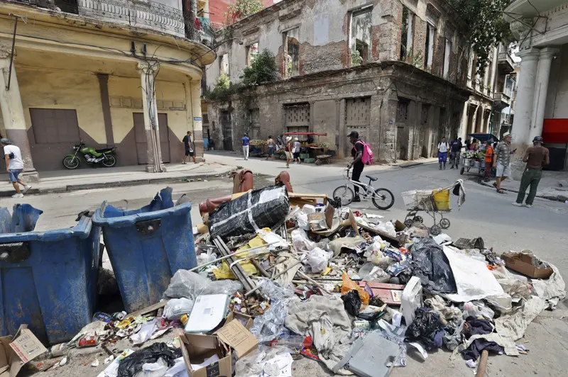 Los cubanos enfrentan nuevas carencias de agua y alimentos