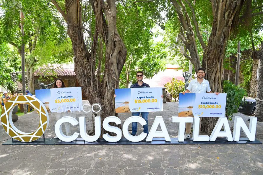 Banco Cuscatlán impulsa al sector turismo con la entrega de $30,000 en capital semilla a emprendedores
