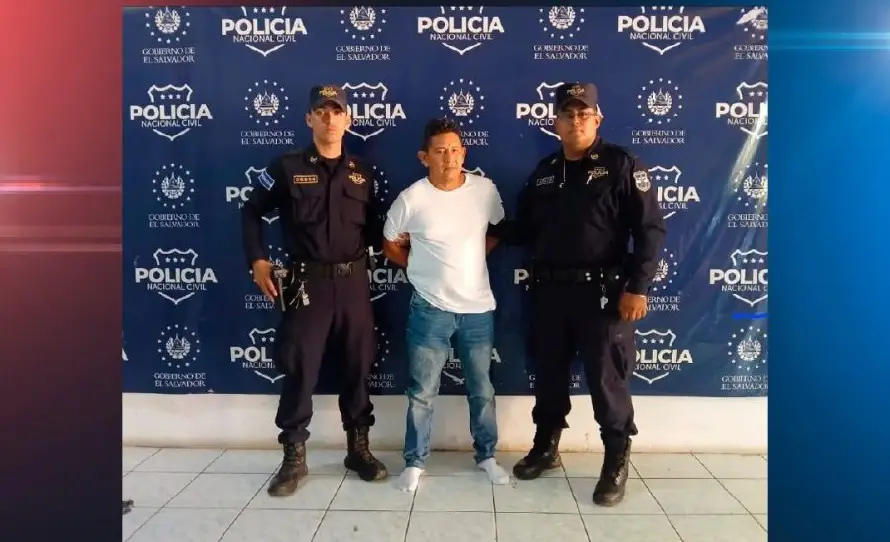 PNC arresta a un hombre señalado de atacar con un cuchillo a dos mujeres en San Miguel Centro