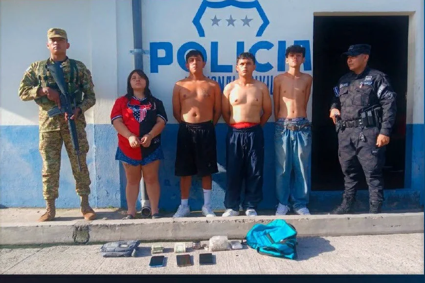 Arrestan a un menor de edad y tres más con marihuana en Paraíso de Osorio