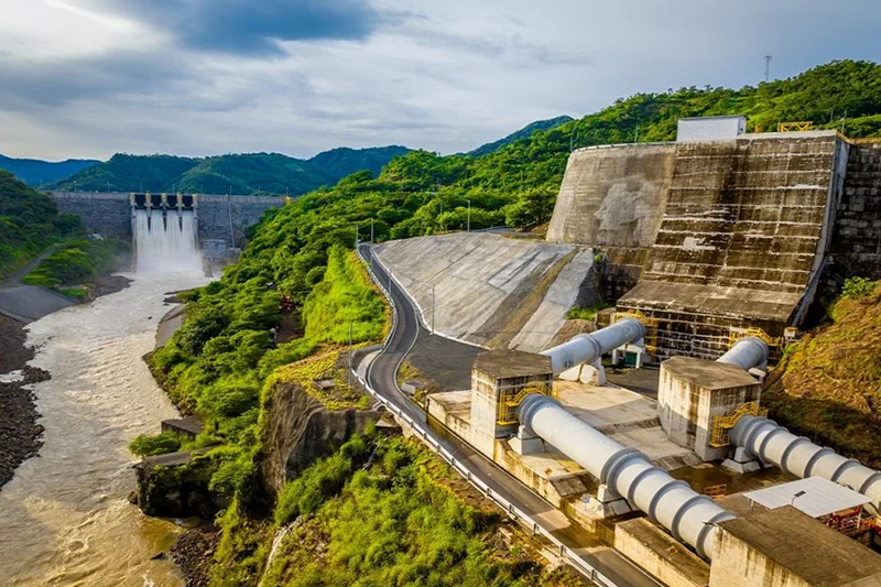 Térmicas cubren 60 % de la demanda mientras hidroeléctrica cae al mínimo