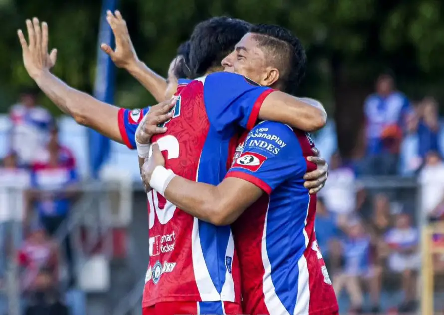 Un autogol le da el triunfo a Firpo sobre Platense