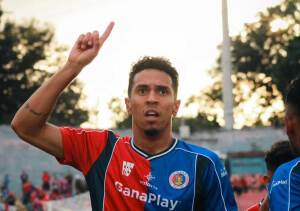 FAS vence a Firpo en un partido marcado por la tormenta