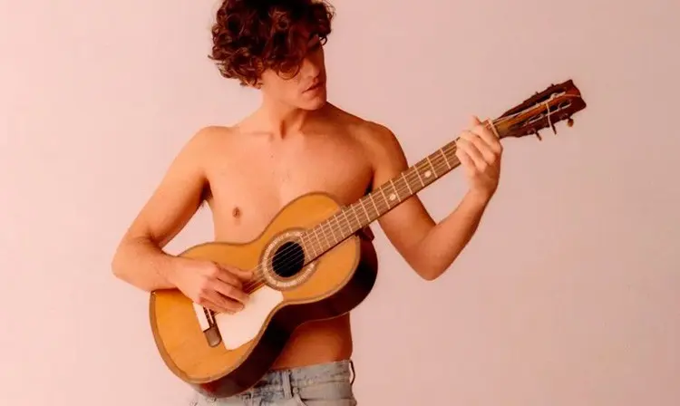Guitarricadelafuente busca un lugar en los Oscar con tema de "La bola negra"
