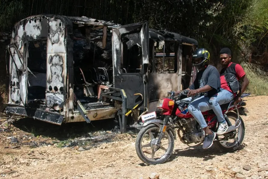 Decenas de muertos a manos de pandillas en el este de Haití