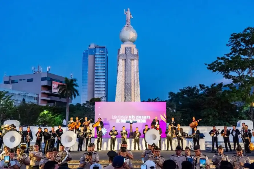 Arrancan las fiestas patronales de San Salvador con celebraciones religiosas, Sívarland y despliegue de seguridad