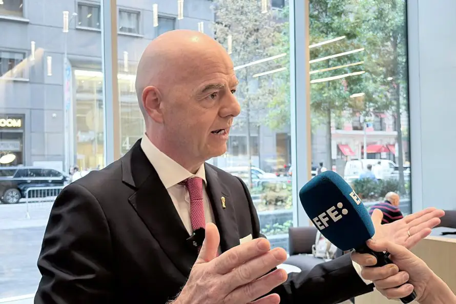 Jordania y Serbia retiran respaldo a Gianni Infantino en FIFA