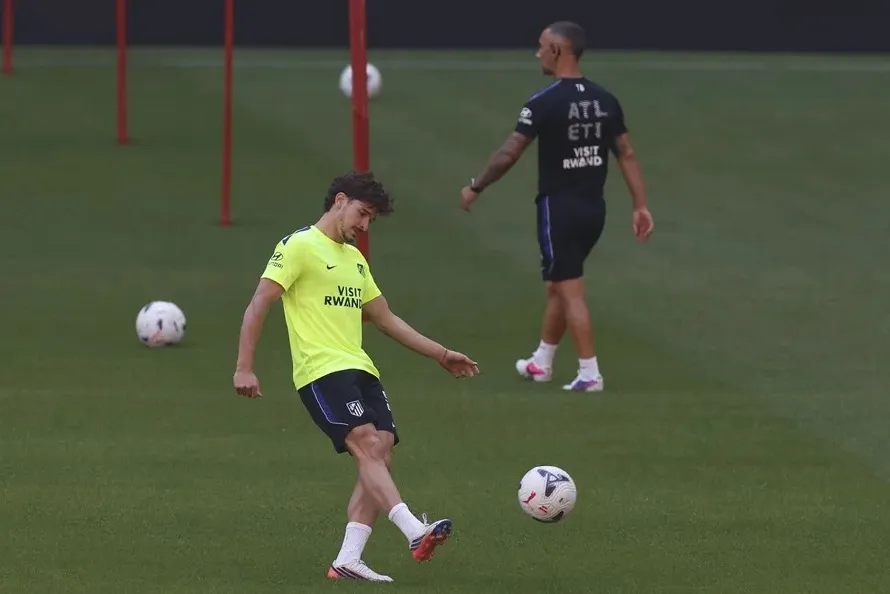 Atlético busca vencer al Villarreal con Julián Álvarez de regreso