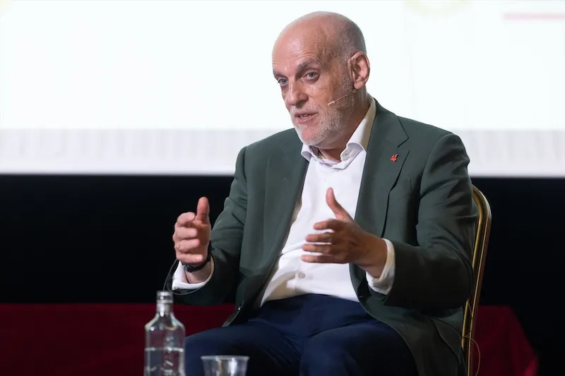 Presidente de la Liga española arremete contra FIFA y exige rendición de cuentas