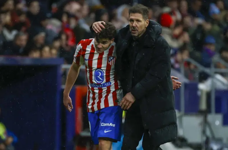 El Atleti, “convencido” de que Julián “comprenderá la decisión” de no traspasarlo al Barça