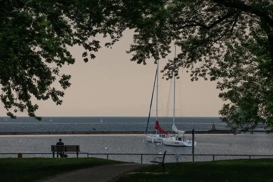 Trump firma la orden para cambiar nombre del lago Ontario a lago América
