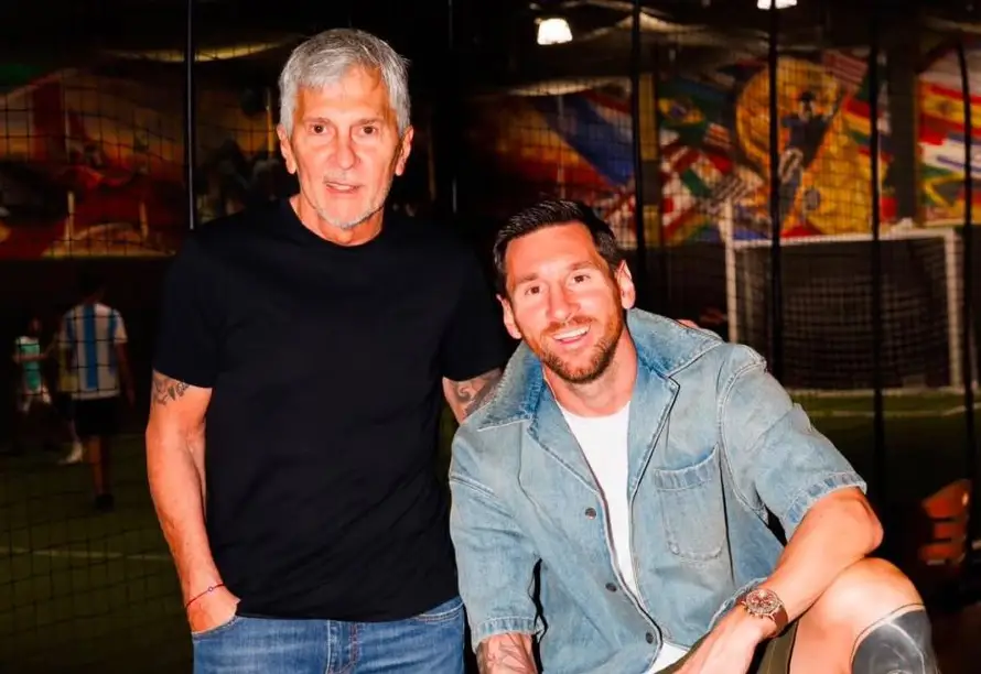Messi duda seguir jugando tras muerte de su padre