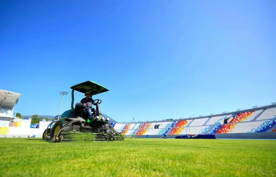 La cancha del “Mágico” González alcanza un 90 % de recuperación, según INDES