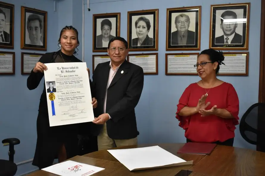Paola Calderón, jugadora de Alianza Women, obtiene su título en Educación Física y Deportes