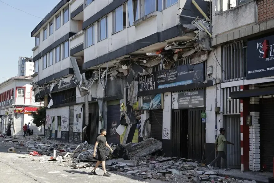 La ciudad colombiana de Pereira busca desaparecidos un día después del terremoto