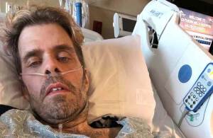 Madre de Pérez Hilton, quien permanece hospitalizado, pide la custodia de sus hijos