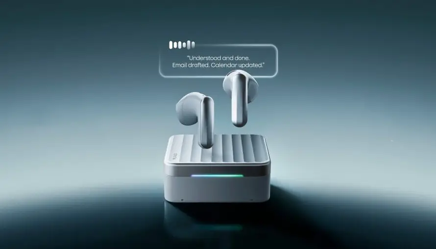 Plaud lanza Plaud One: auriculares con IA para grabar y transcribir reuniones sin usar el celular