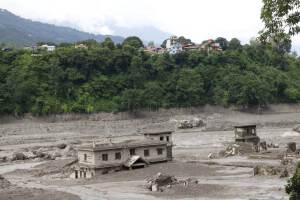 Caos y miedo en los alrededores de la zona afectada por la riada en Nepal