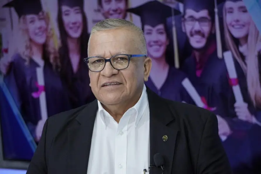 Vicerrector de la UES elogia programa de becas anunciado por Bukele