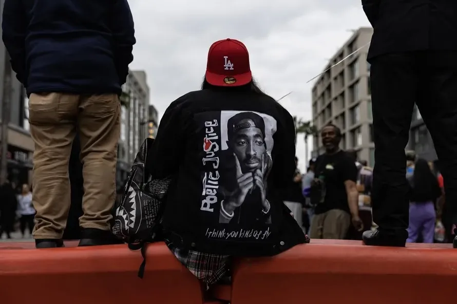 Un jurado declara culpable a exlíder de pandilla que planeó el asesinato de Tupac Shakur