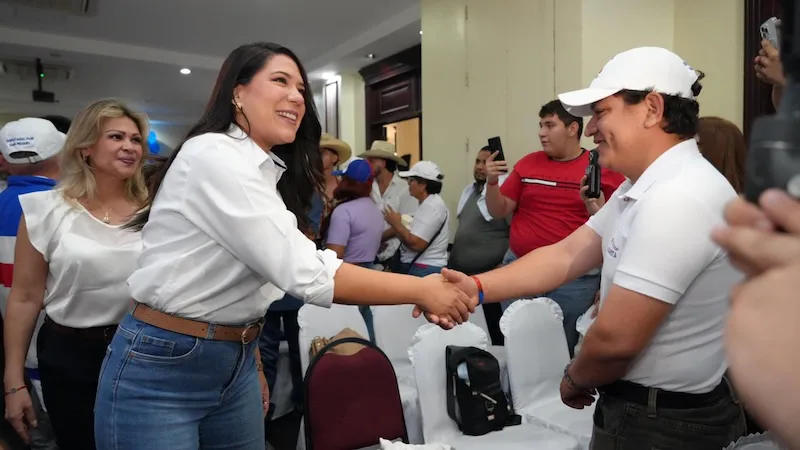 Candidata presidencial de Arena presenta "visión" de “reconocer errores y defender lo que funciona”