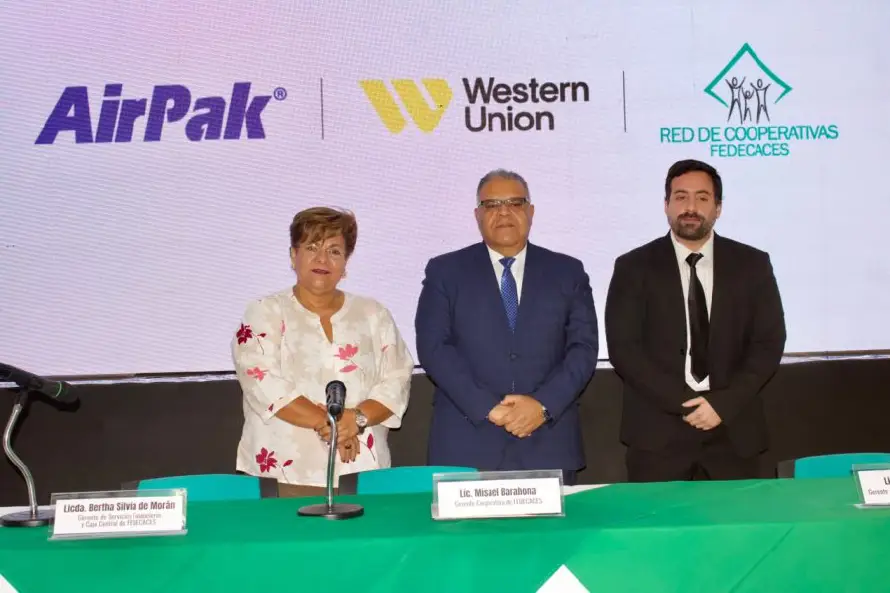 FEDECACES amplía sus servicios financieros e impulsa el envío de remesas desde El Salvador hacia el exterior